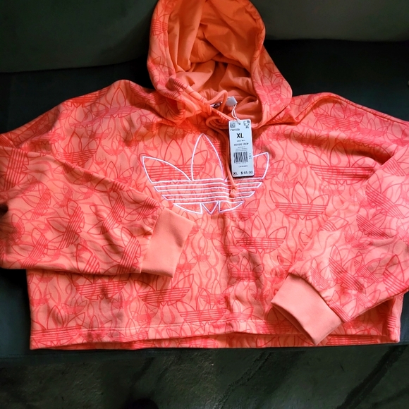 adidas Tops - XL ADIDAS CROP HOODIE